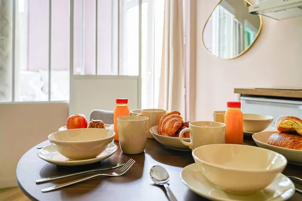 Appartement Proche Parc Monceau #Arcdetriomphe-Ii Paris France